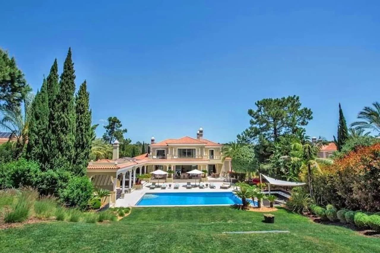 Spacious villa with contemporary furnishings