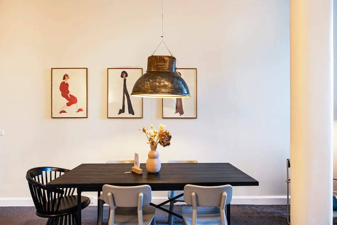 Fantastic, Modernly Designed Flat photo 4