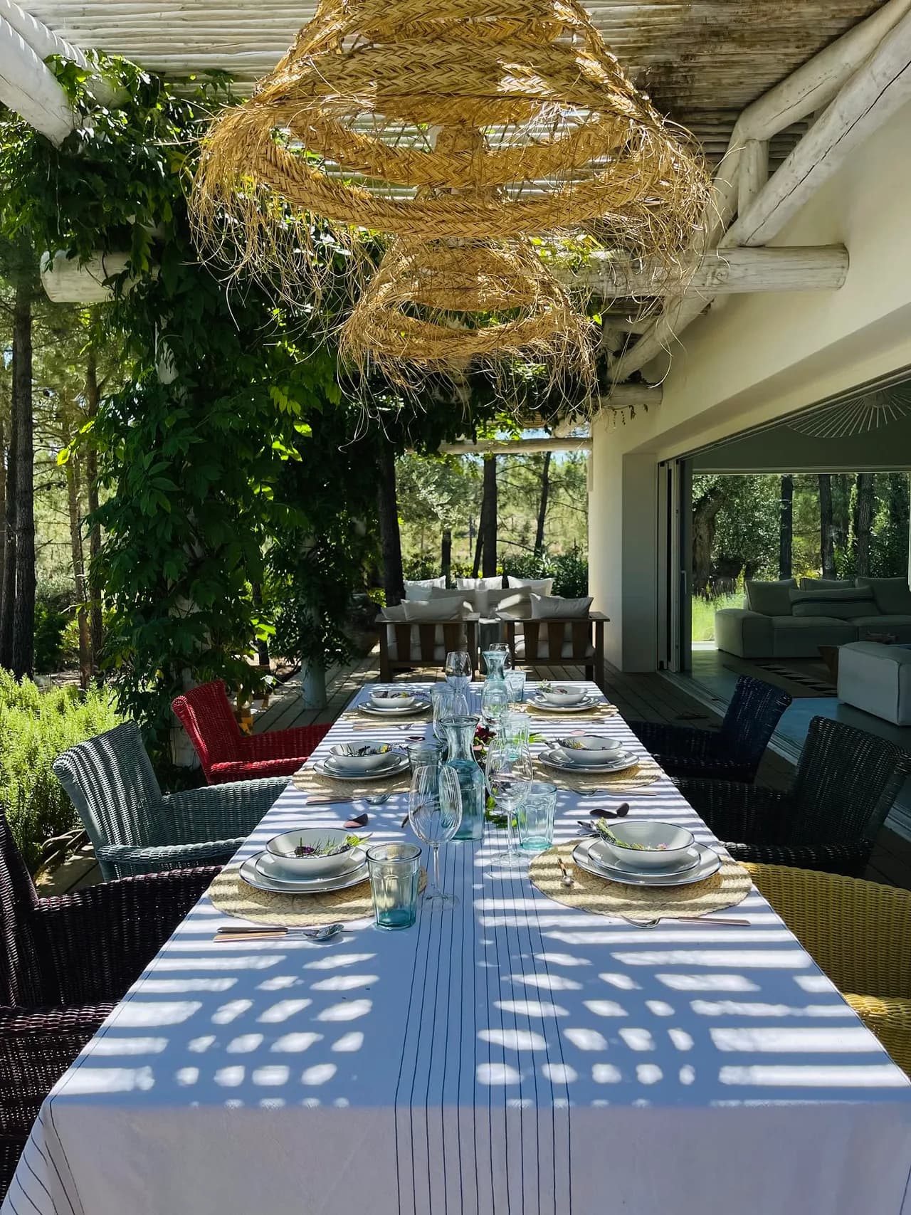 Stylish Villa Designed With Modern Sophistication photo 3