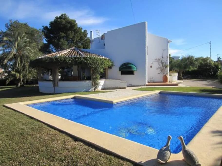 Modern Villa with Air Conditioning in Denia
