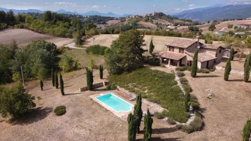 Relaxing Villa with Large Garden