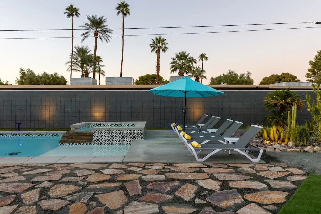 Mid-Century House with Pool in Palm Springs photo 5