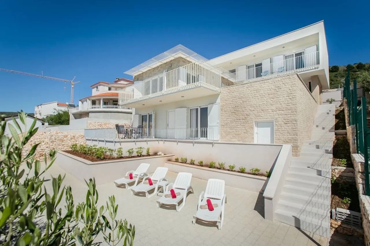 Modern Cascading Villa by the Sea photo 3