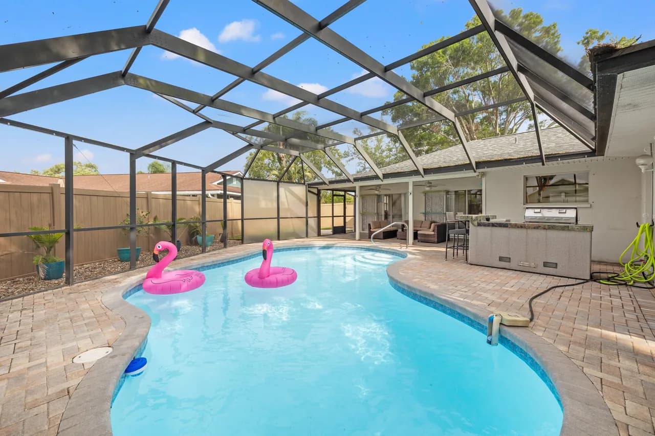 Heated Pool House in Tampa Bay Area