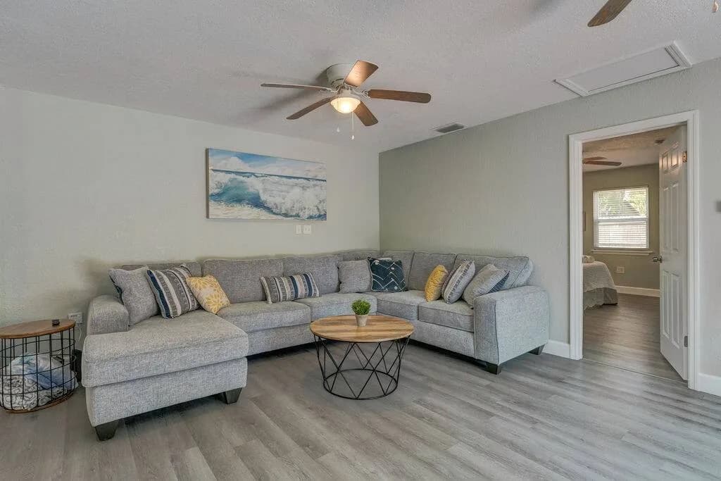 Pet-Friendly House with Heated Pool in Tampa Bay Area photo 4