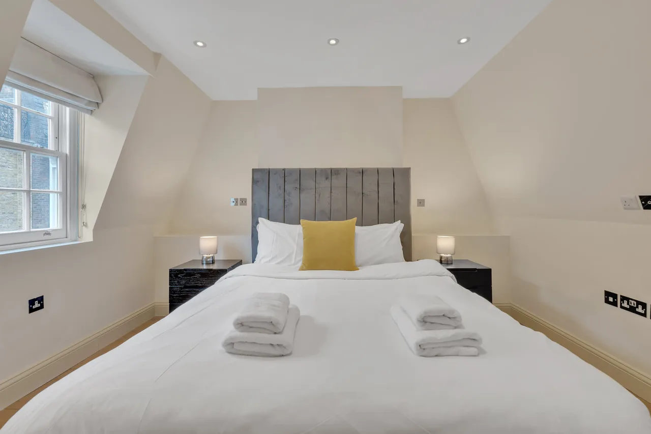 Elegant Apartment in London with Casino Access photo 2