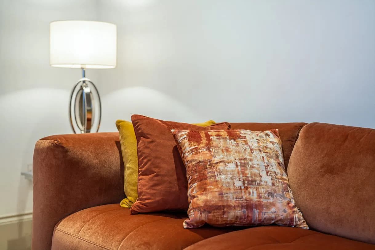 Elegant Four-Bedroom Apartment in London photo 5
