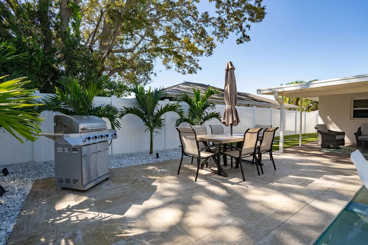 Heated Pool Retreat in Tampa Bay photo 2
