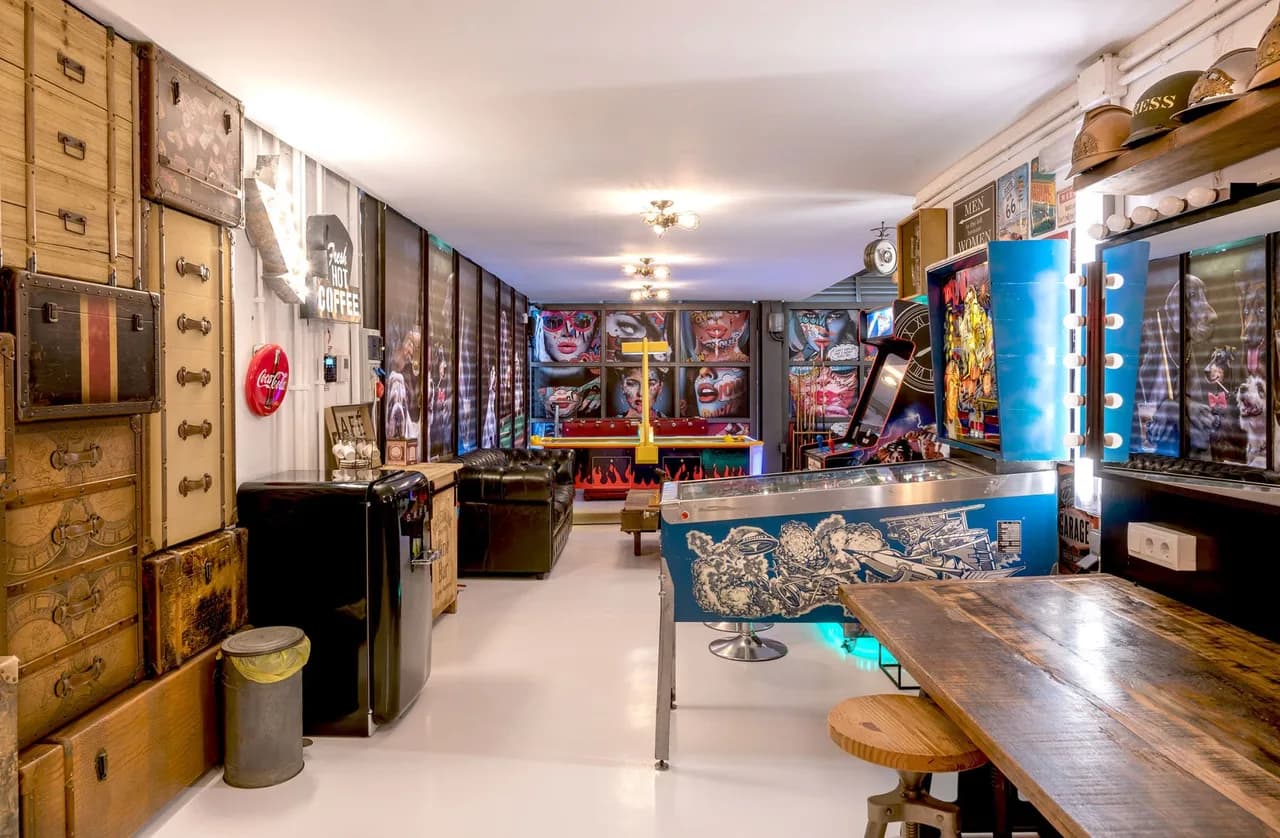Lavish Ibiza-Styled Villa in Barcelona photo 2