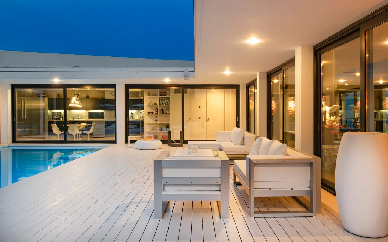 Lavish Ibiza-Styled Villa in Barcelona photo 3
