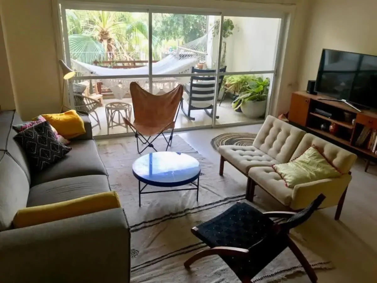 Centrally Located 4-bedroom Apartment