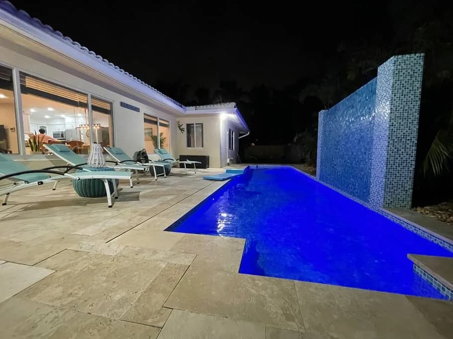 Private Pool House Steps from Beach in Lauderdale-by-the-Sea photo 4
