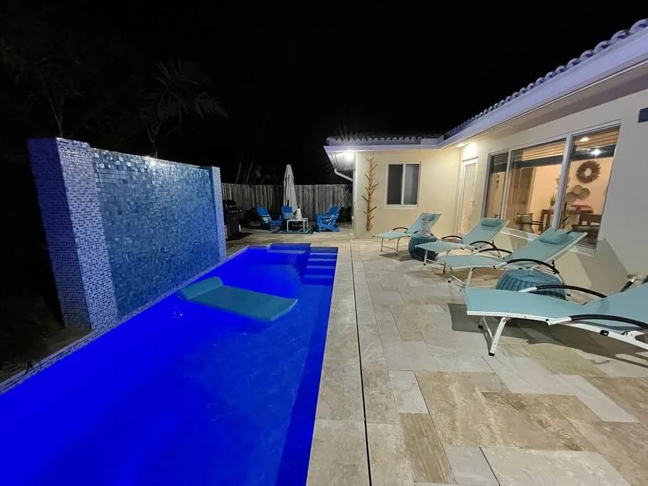 Private Pool House Steps from Beach in Lauderdale-by-the-Sea photo 5