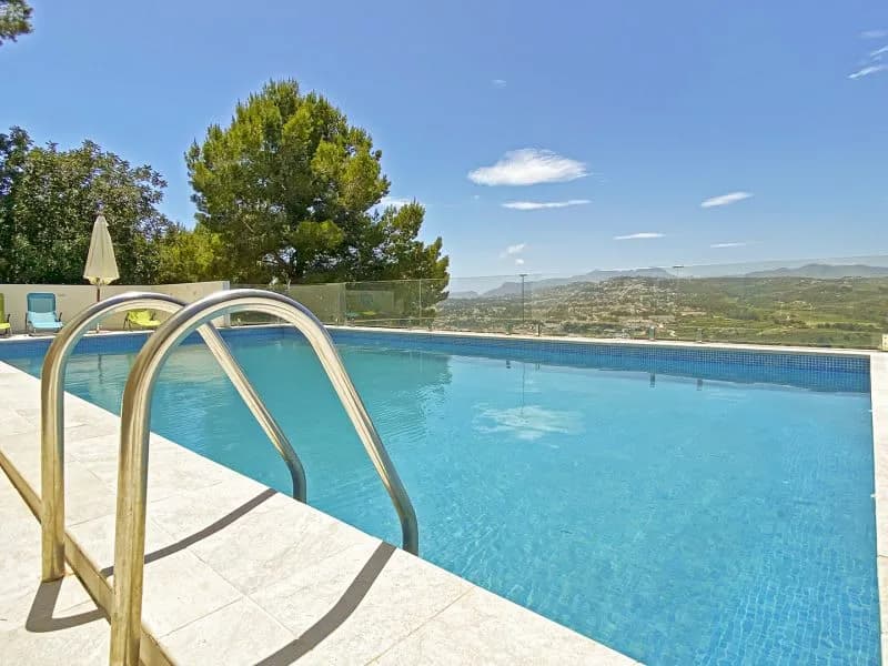 Beachfront Villa with Pool in Moraira photo 2