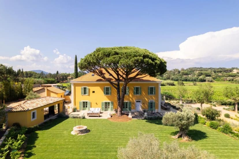 Extraordinary Vineyard Palace in Ramatuelle