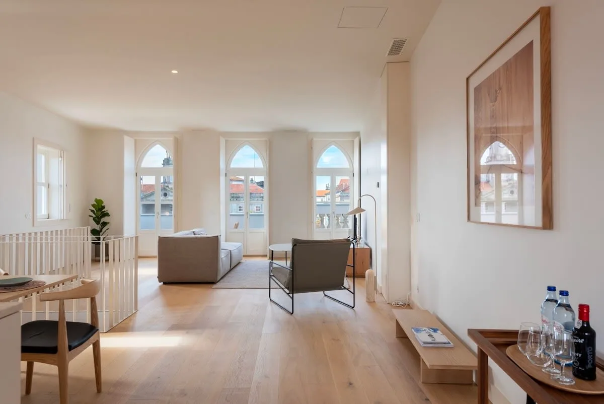 Charming City Center Apartment in Porto