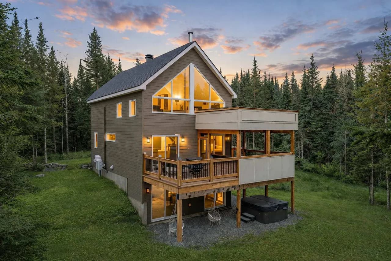 Spa Chalet in Quebec Laurentians