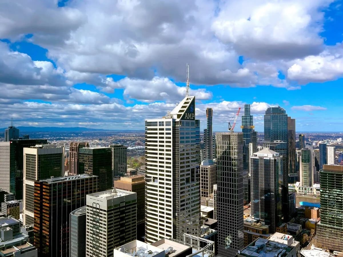 Skyline View Apartment in Victoria photo 2
