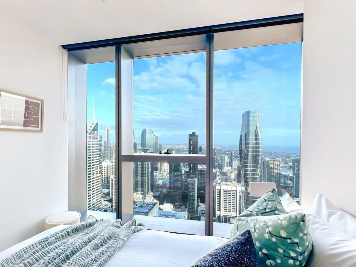 Skyline View Apartment in Victoria photo 3