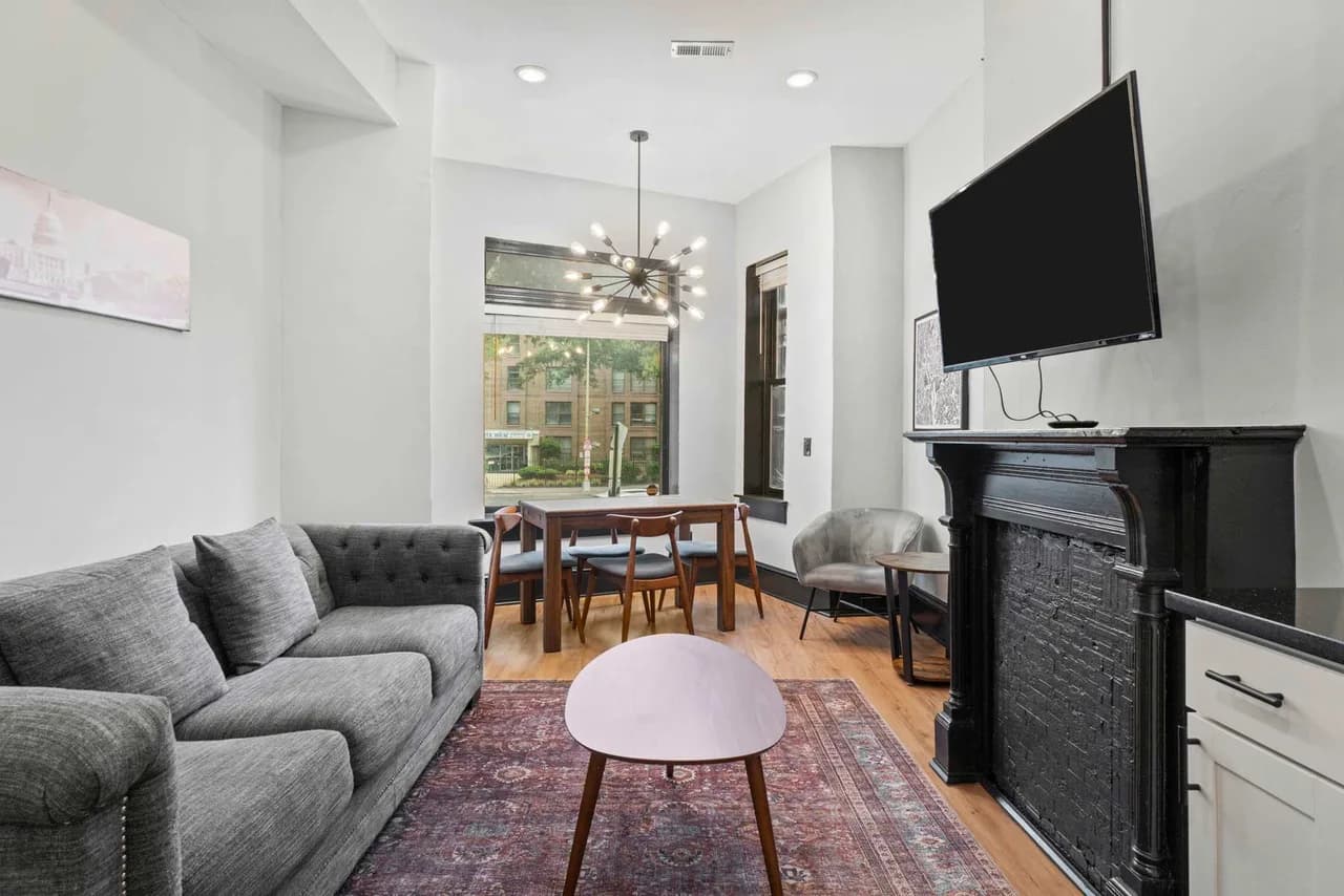 Expansive Patio Apartment in Washington DC photo 5