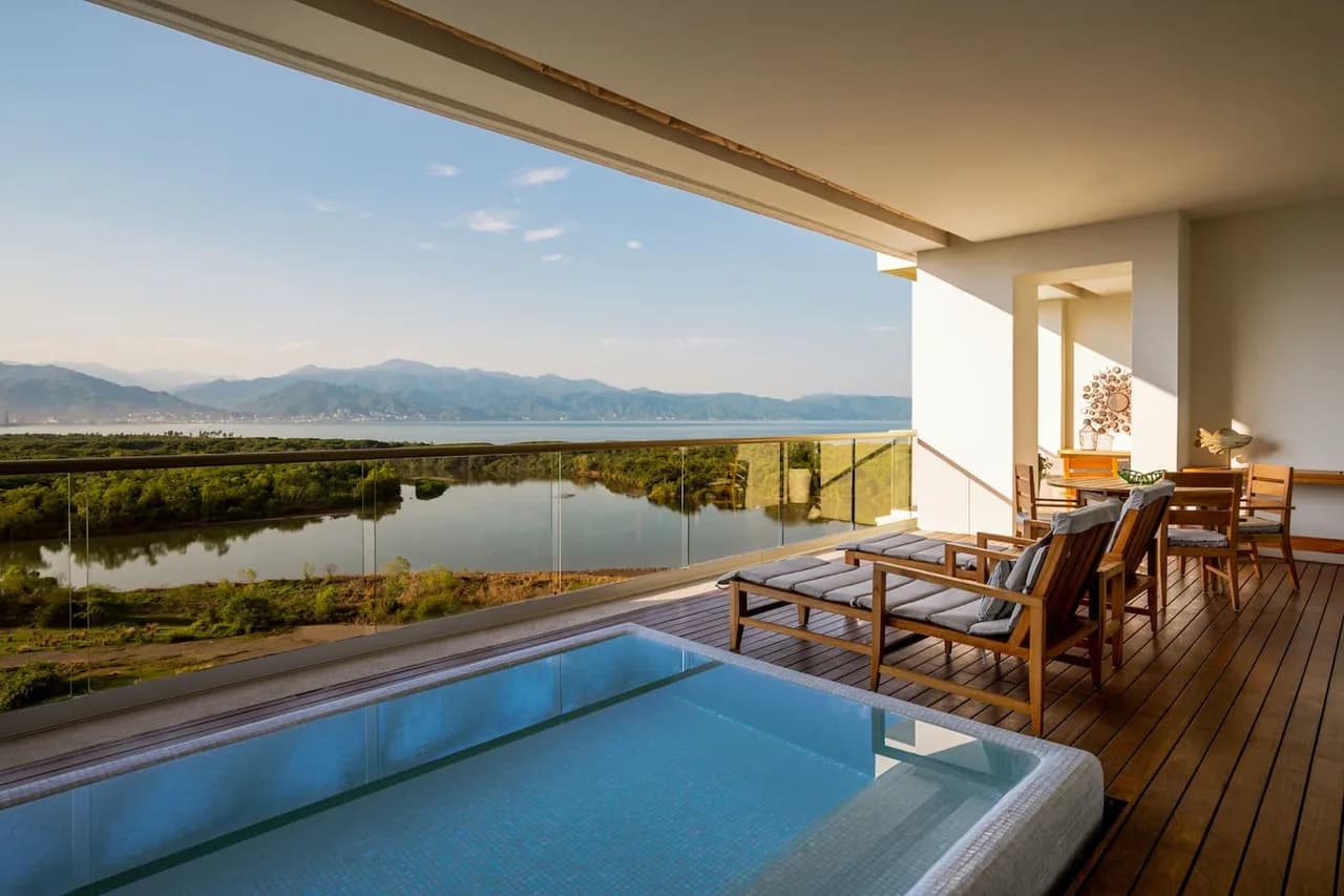 Grand Deluxe Villa with Jacuzzi