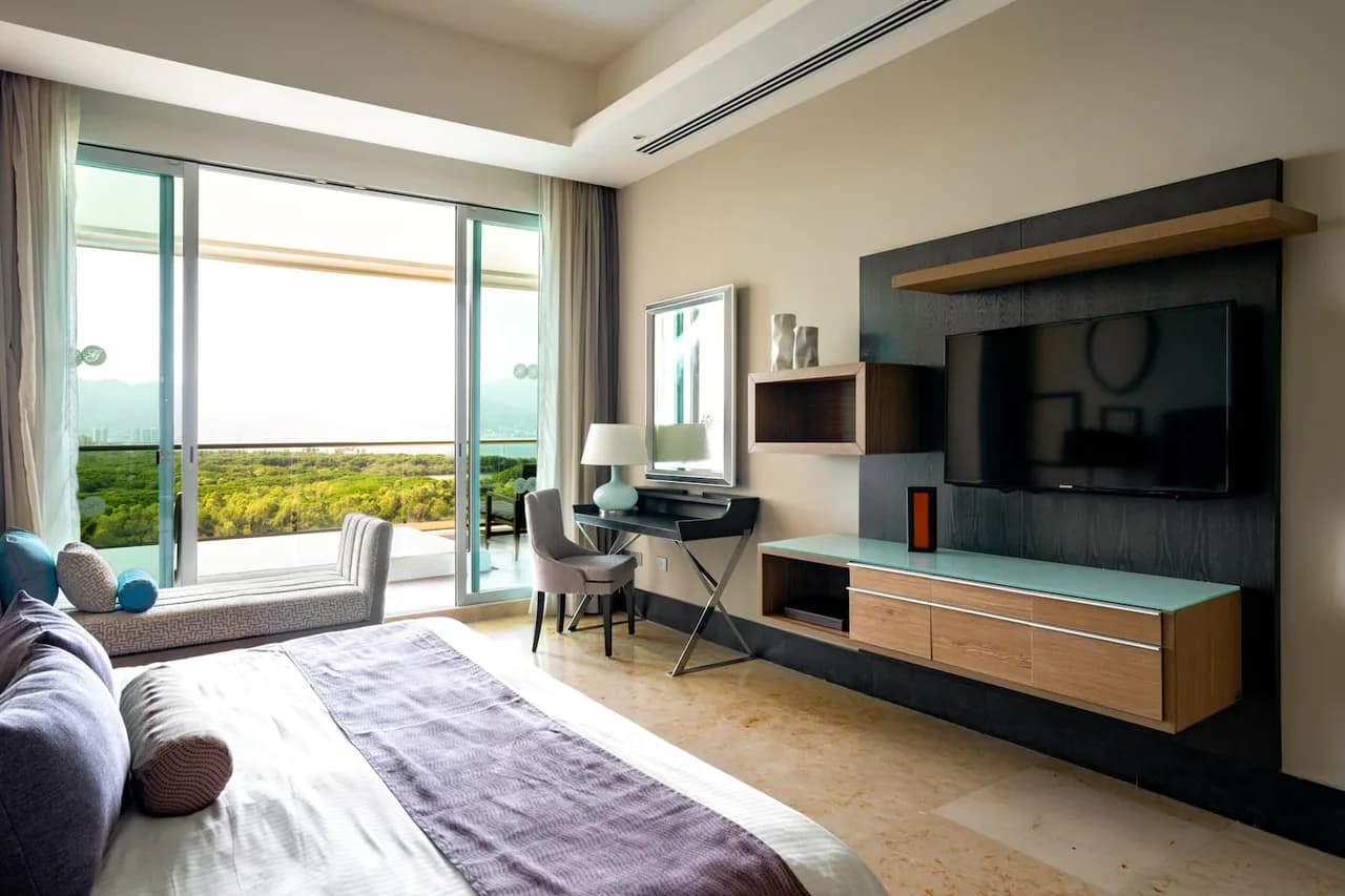 Luxurious Two Bedroom Spa Suite photo 2