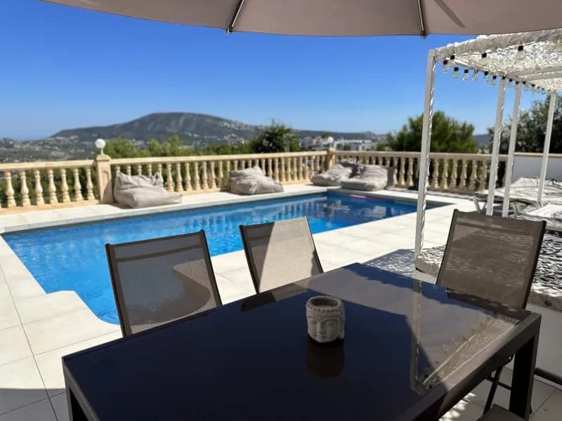 Heated Pool Villa Steps from Beach in Costa Blanca photo 3