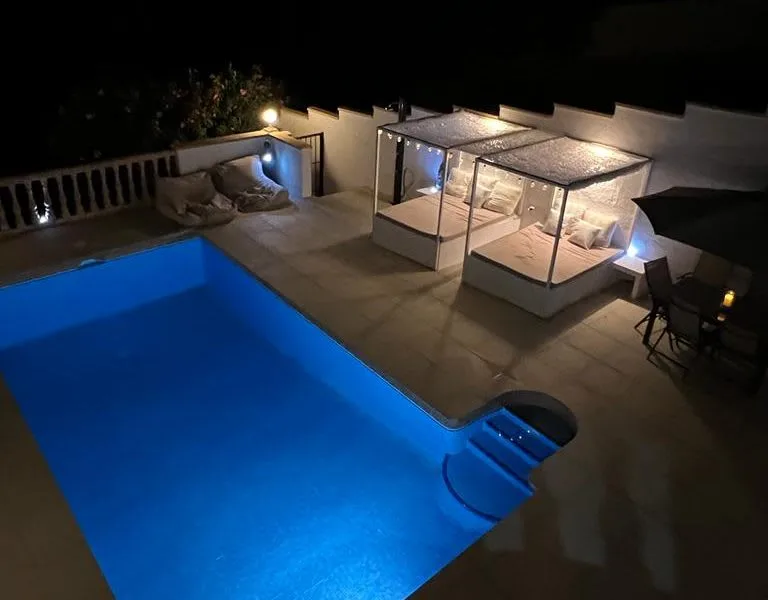 Heated Pool Villa Steps from Beach in Costa Blanca photo 5