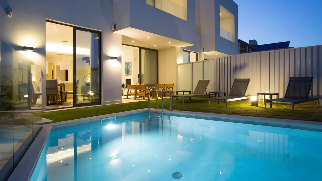 Stunning Villa With Modern Design photo 4
