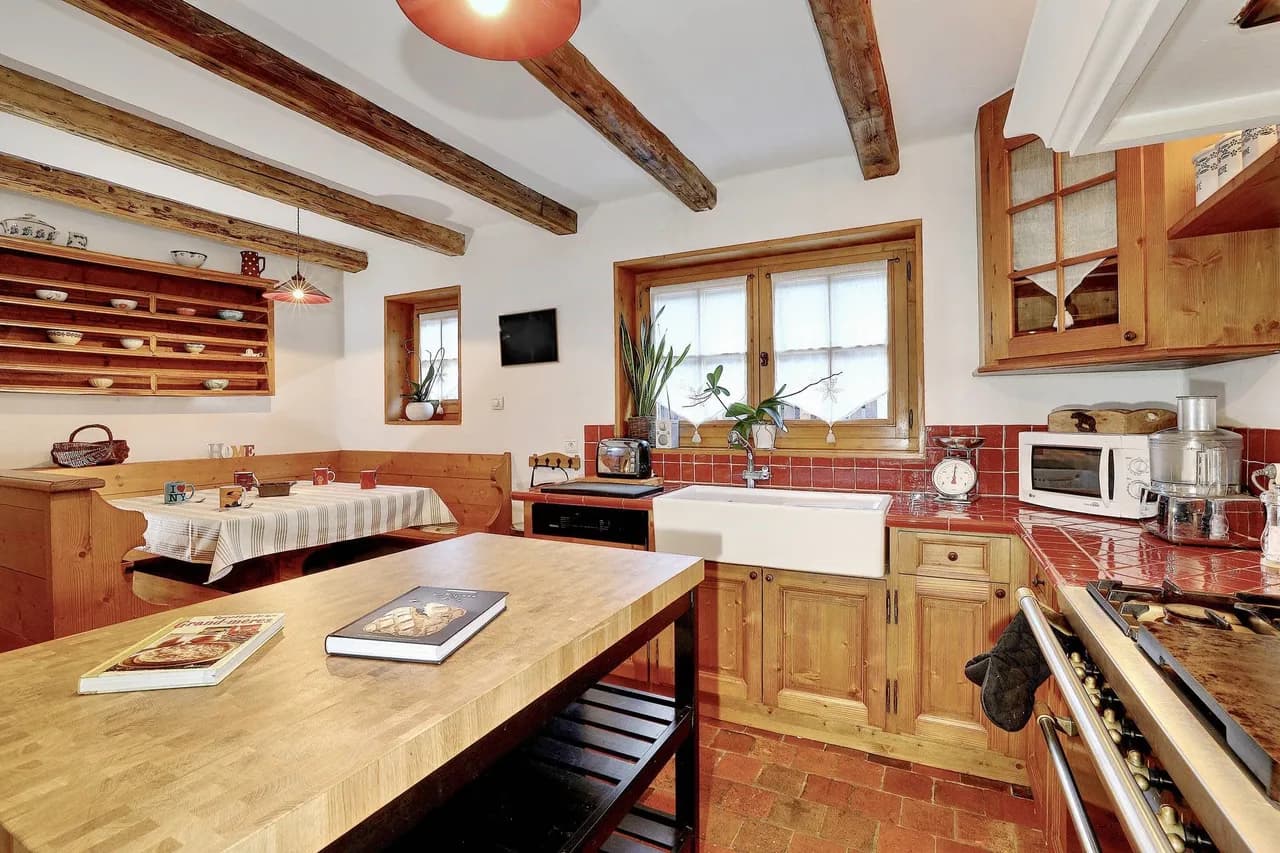 Chalet With Stunning Views and Cozy Elegance photo 3