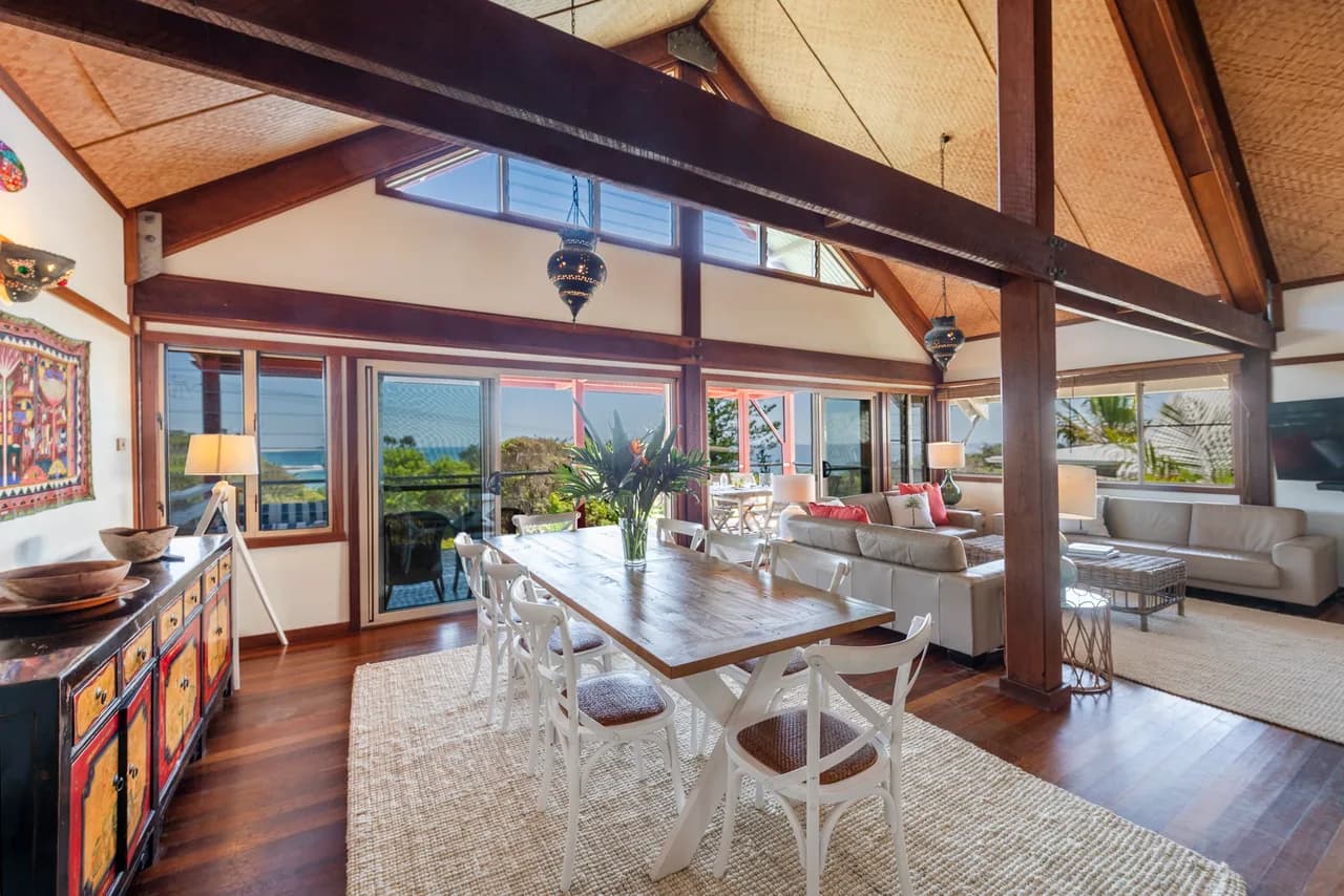 Beachfront Family House in Angourie photo 2
