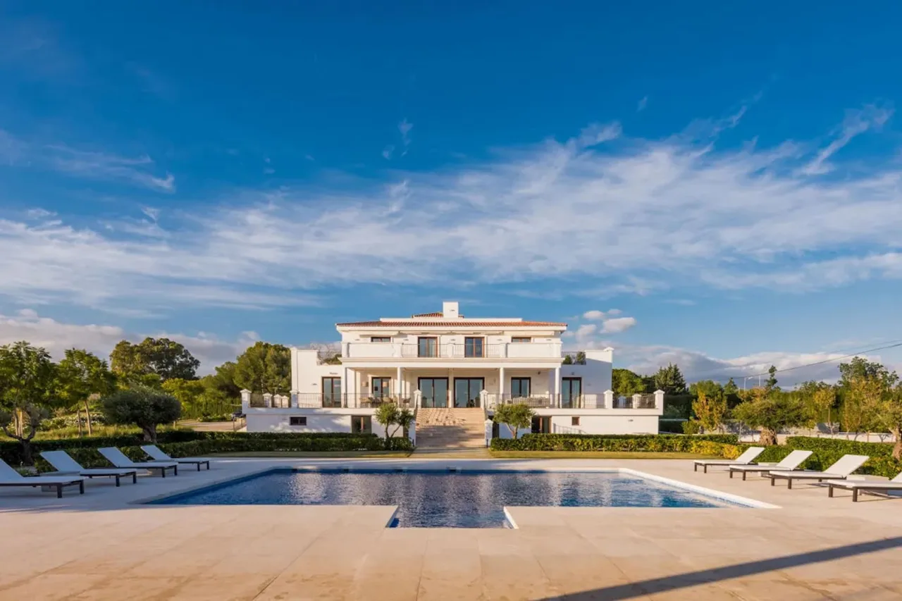 Mediterranean Villa with Spa and Stunning Sea View