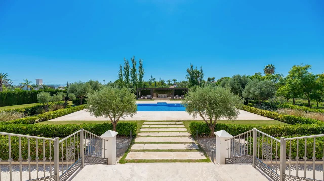 Mediterranean Villa with Spa and Stunning Sea View photo 4