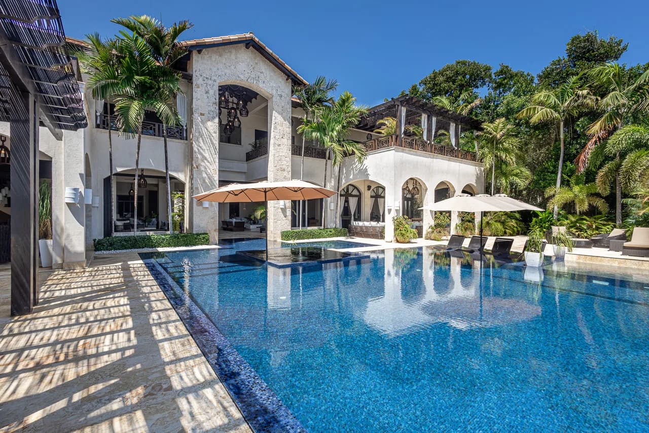 Beachfront Hacienda Villa in Samana photo 3