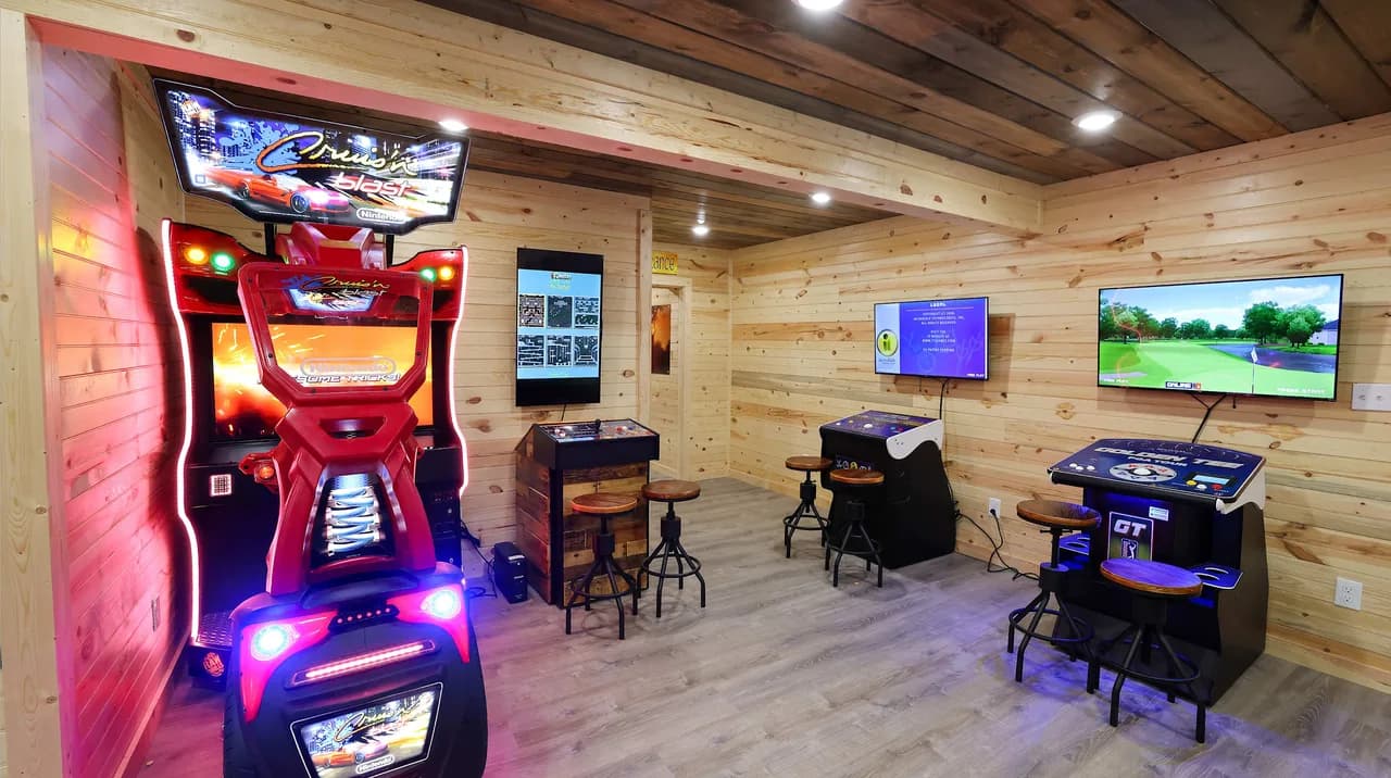 Spacious Event Cabin in Smoky Mountains photo 2