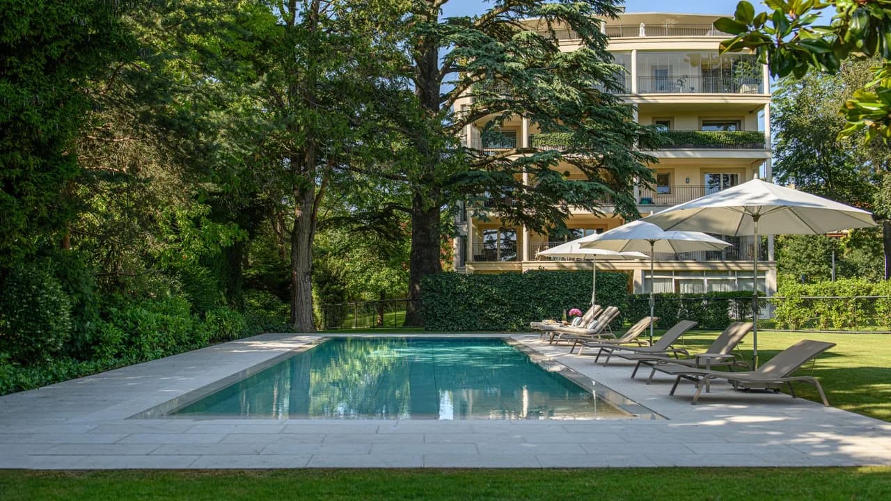Elevated Urban Retreat Geneva's Finest Penthouse