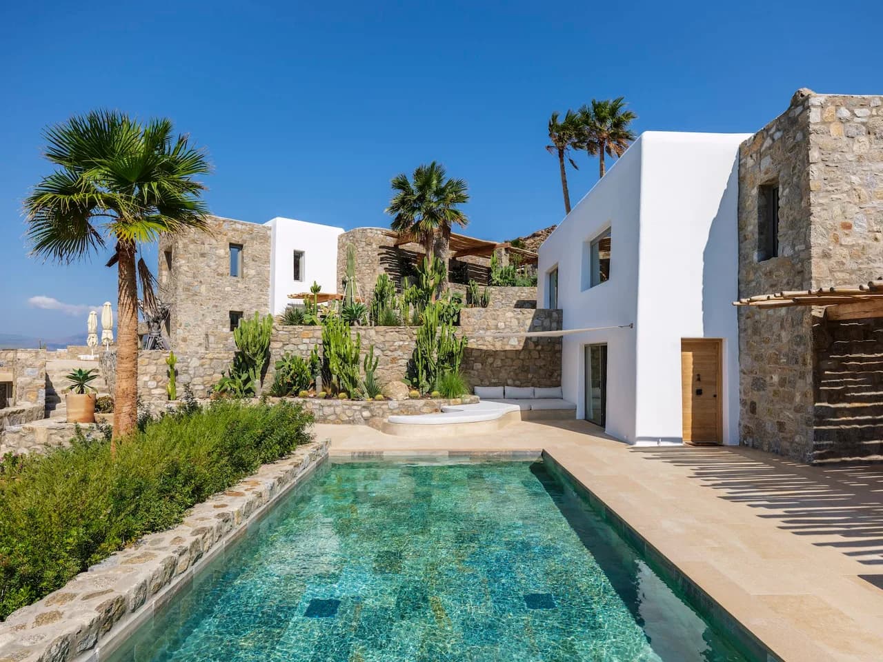 Mykonos 13-Bedroom Cliffside Retreat photo 4