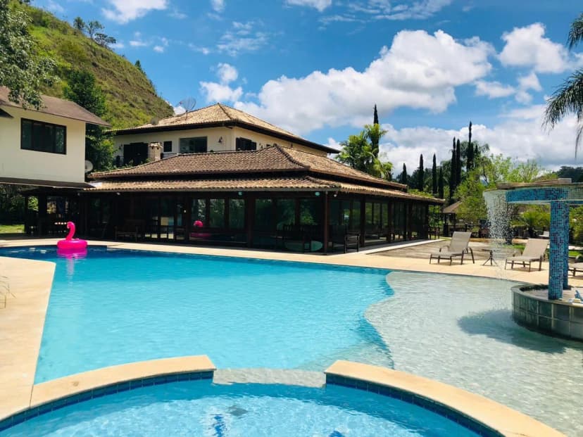 Mountainview Luxury House in Granja Brasil