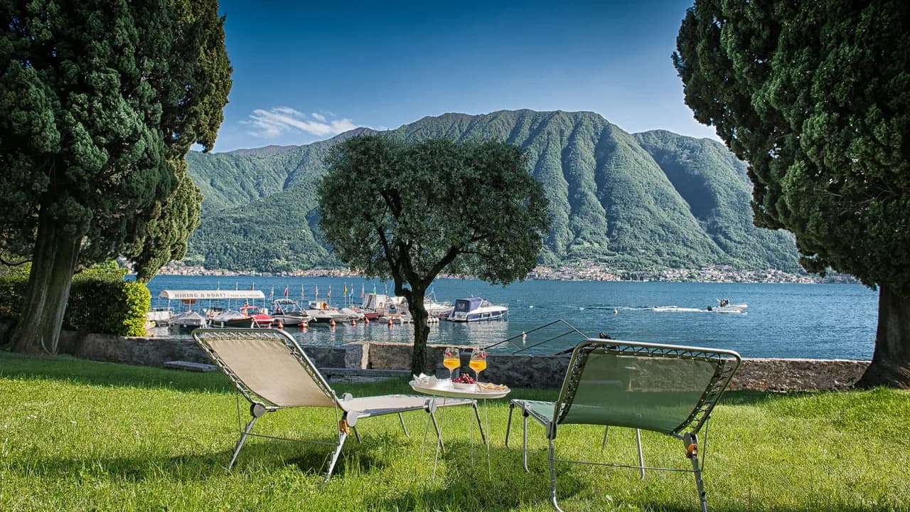 Peaceful Villa With Whirpool And Lake View photo 3