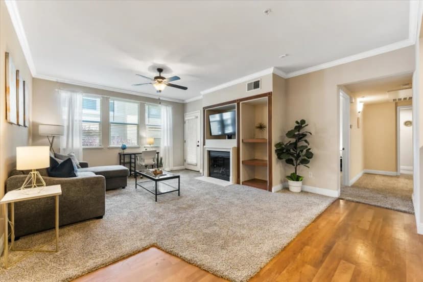 South Reno 2BR · Spa Access, Pool & Mountain Views