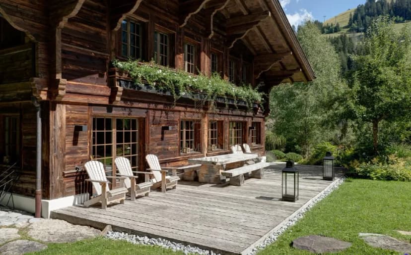 Luxurious Ski-in/ski-out Chalet in Chalberhoni