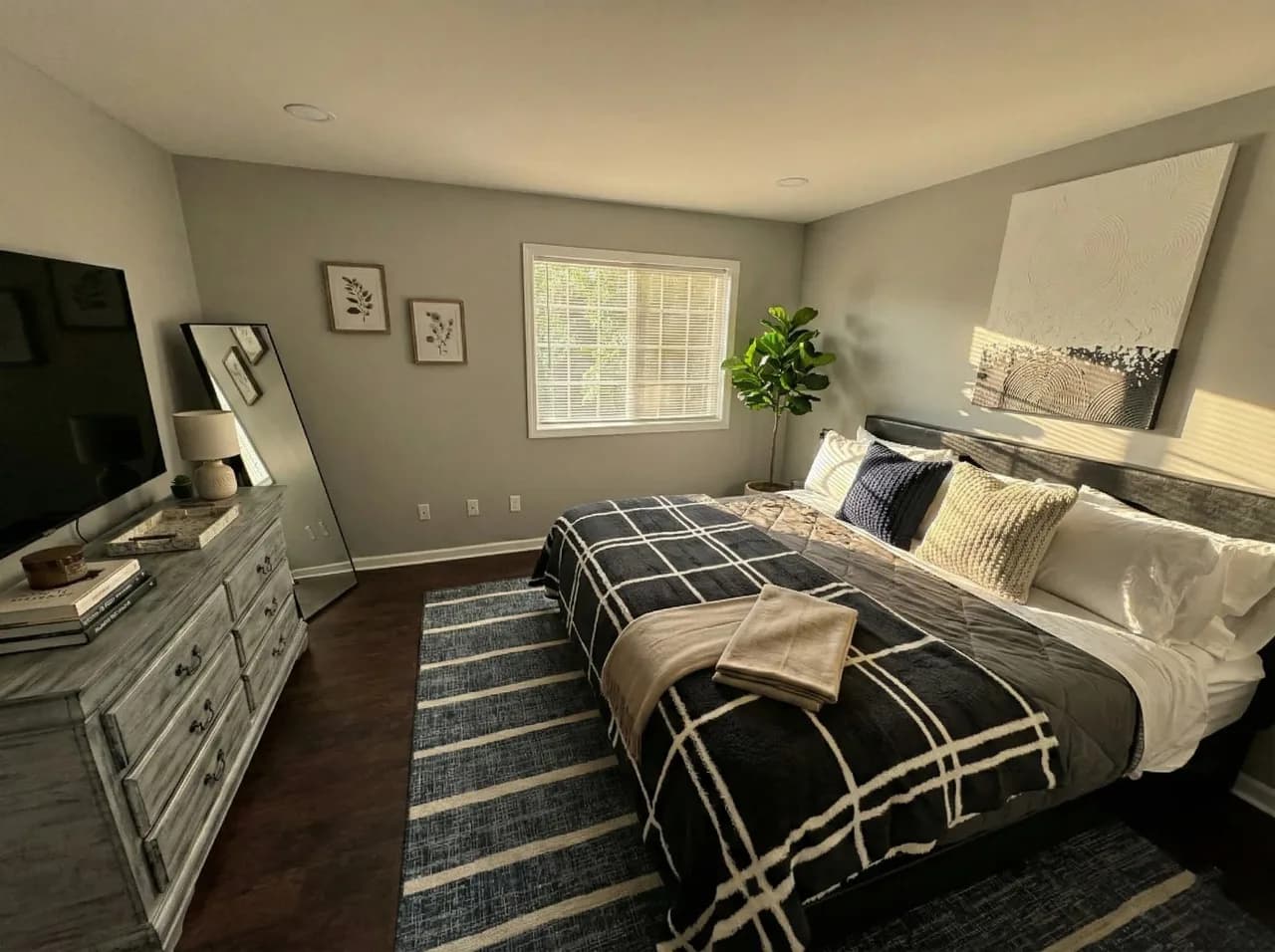Cozy Modern House in USA photo 2