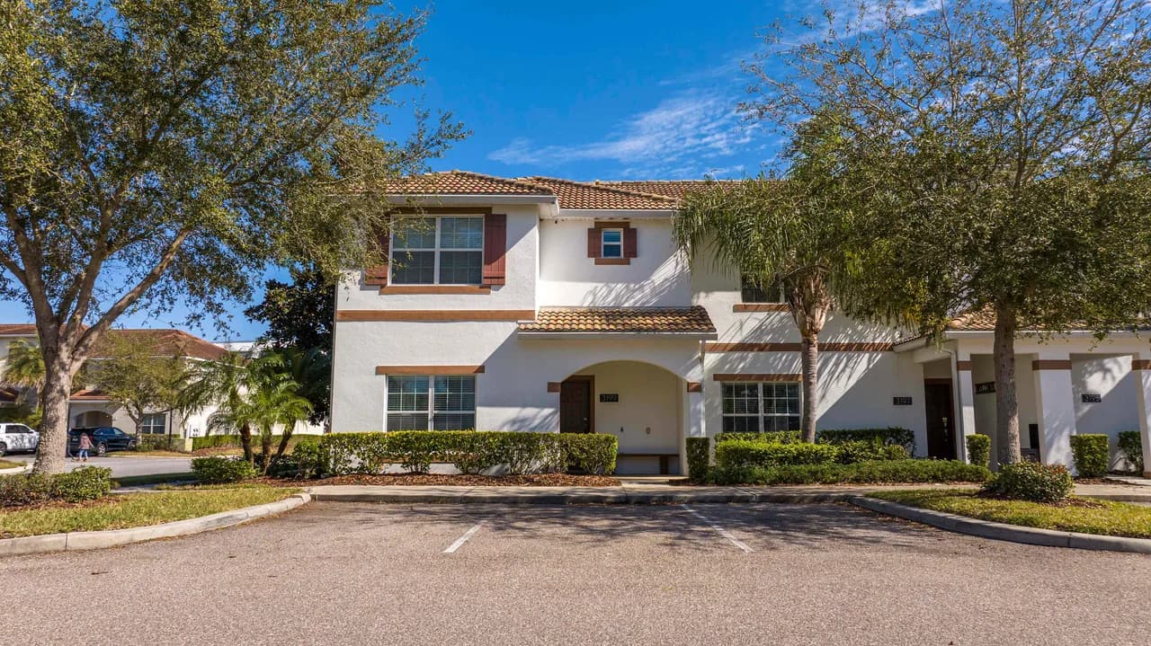 Event-Ready Townhouse in Orlando photo 5