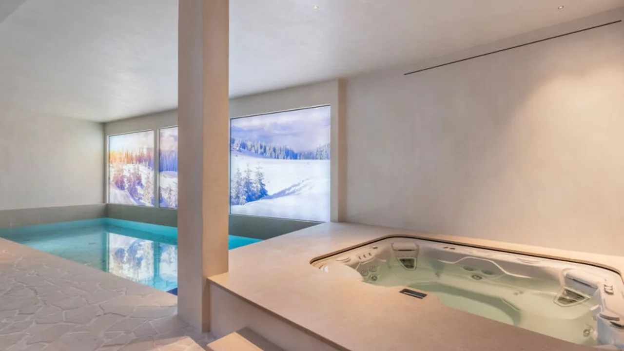Sophisticated Chalet With Ski Slope Access photo 4