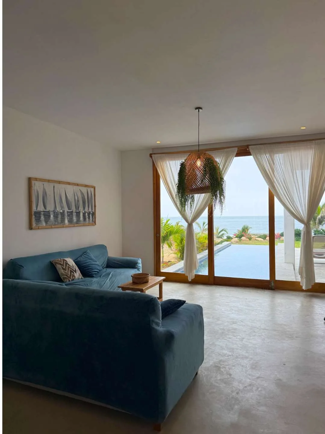 Beachfront Villa with BBQ Grill in Punta Sal photo 4