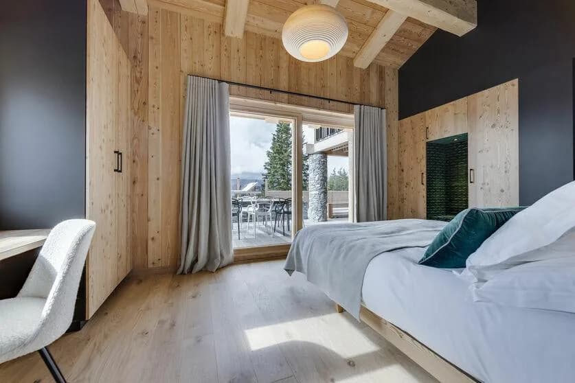 Chic Chalet With Pool & Mountain Views, Ski-in/out photo 5
