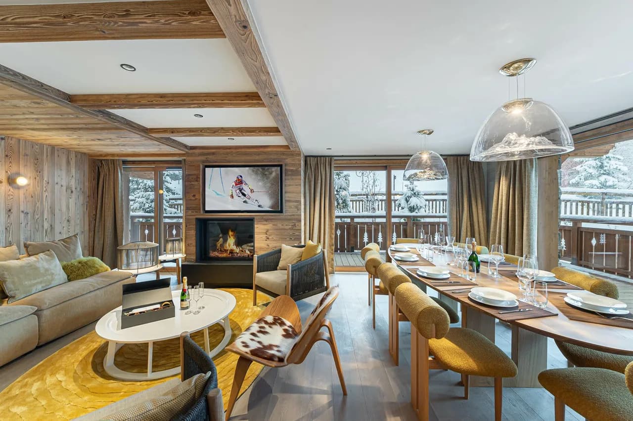Luxury Ski-in Apartment With Pool & Mountain Views photo 2