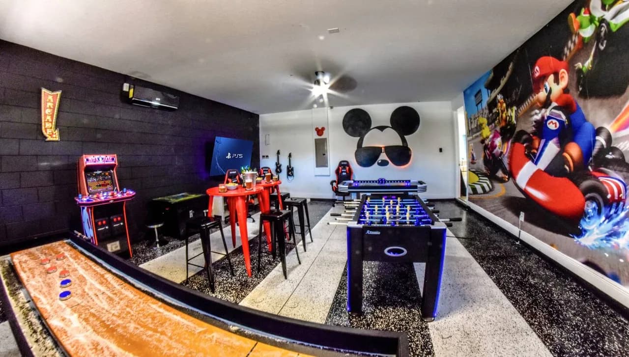 Luxury Villa with Private Theater in West Lucaya photo 2