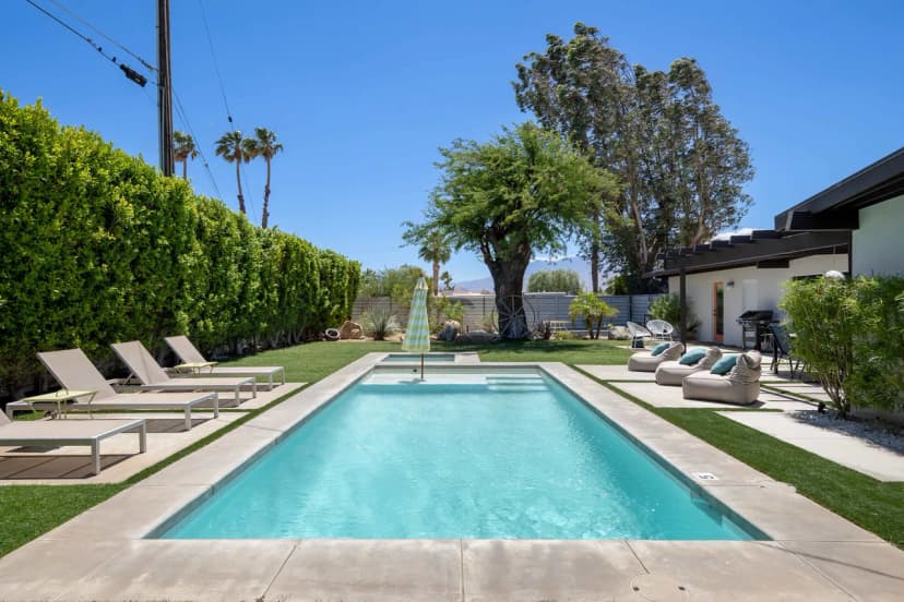Mid Century Architectural House in Palm Springs