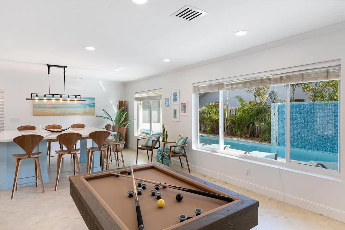 Beachfront House with Waterfall Pool in Fort Lauderdale photo 4